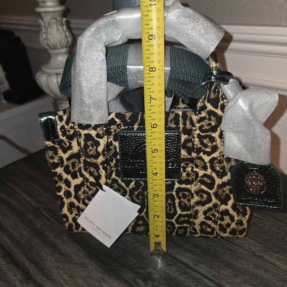 Kurt Geiger Leopard Print Handbag - Black and Gold Metalic Green. price Firm - Picture 4 of 10